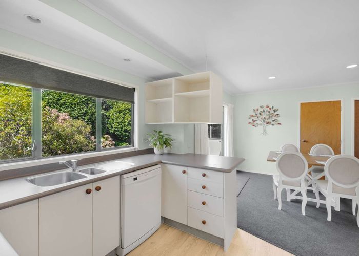  at 6 Pararewa Drive, Whalers Gate, New Plymouth, Taranaki