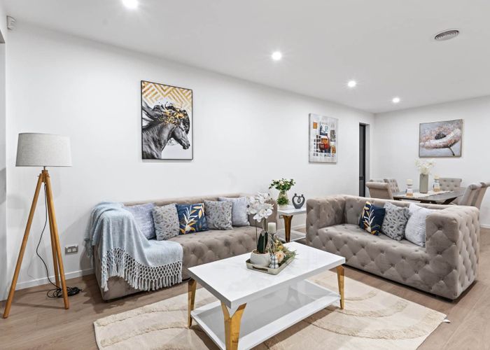  at 16 Glann Lane, Flat Bush, Auckland