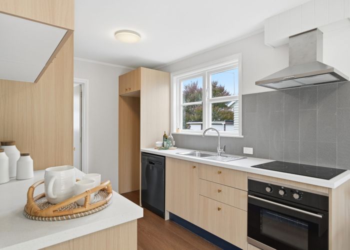  at 21 Shirley Road, Mairehau, Christchurch