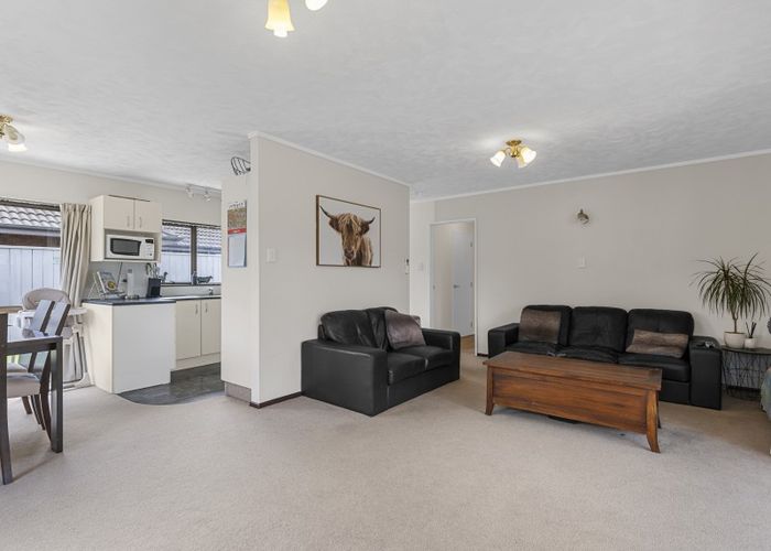  at 7 Caroline Crescent, Highbury, Palmerston North