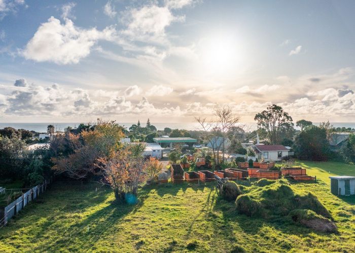 For sale 17 Hussey Street and Section 178, Oakura, New Plymouth