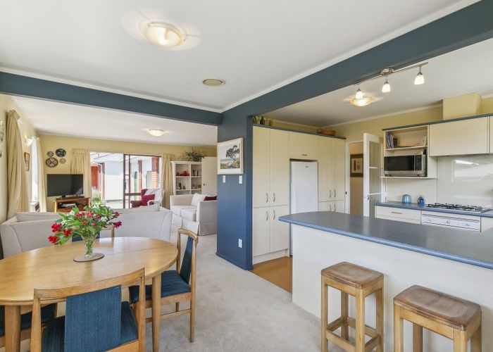  at 8B Beauchamp Street, Karori, Wellington