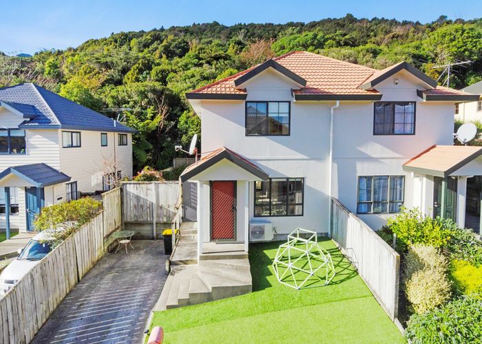  at 77 Woodhouse Avenue, Karori, Wellington