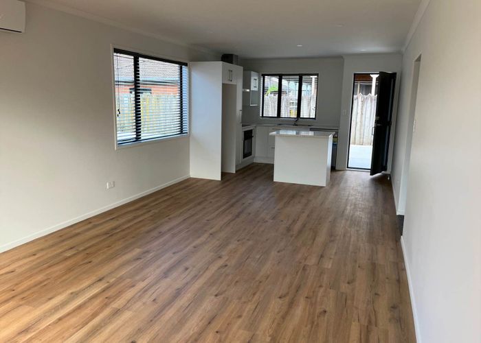  at 2/25 Centreway Road, Orewa, Rodney, Auckland