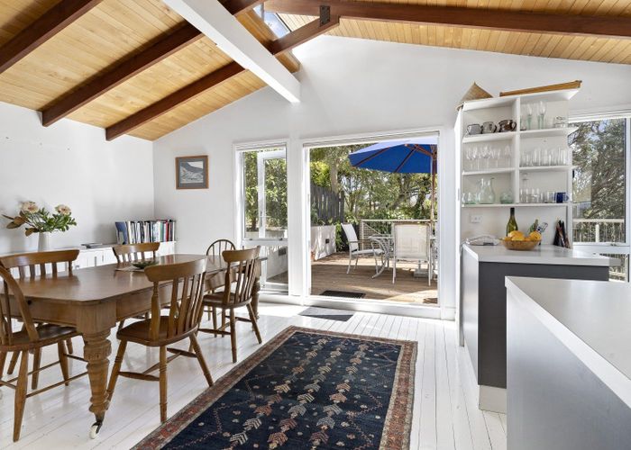  at 15 Wadestown Road, Wadestown, Wellington