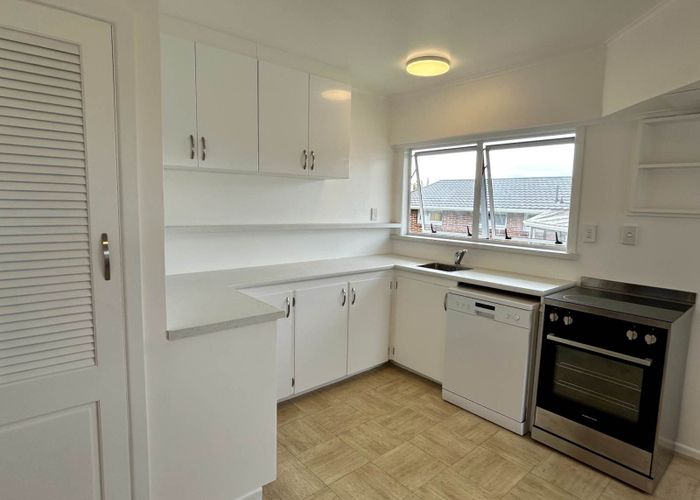  at 6 James Evans Drive, Northcote, North Shore City, Auckland