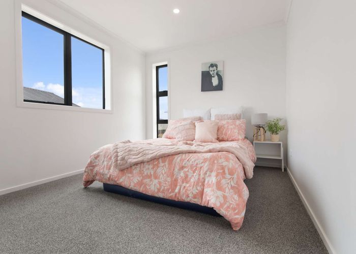  at 1/6 Mila Paige Close, Glenview, Hamilton