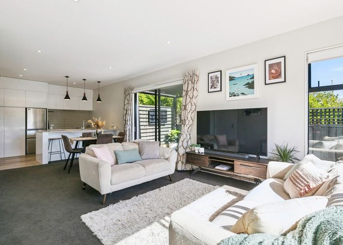  at 16/6 Oswald Crescent, Paparangi, Wellington, Wellington