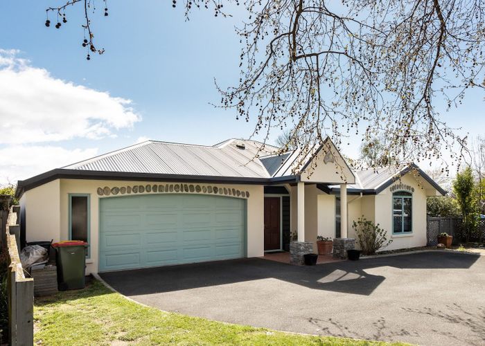  at 3 Alexandra Grove, Richmond