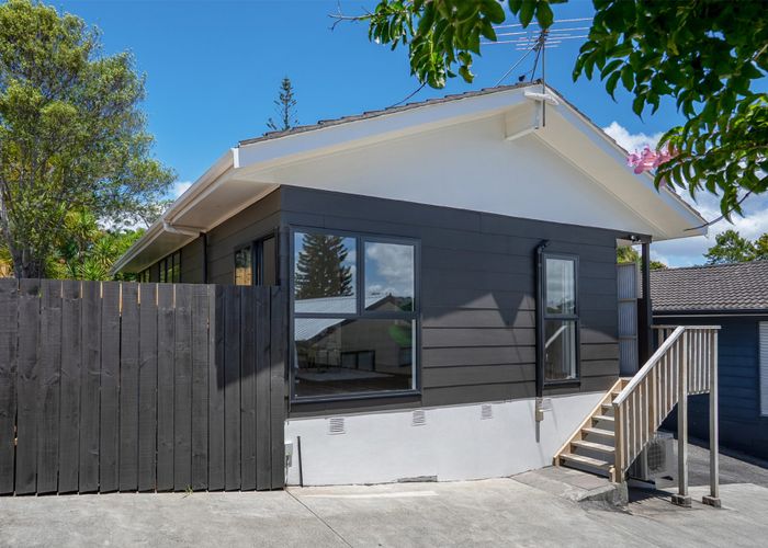  at 32A Bayview Road, Glenfield, North Shore City, Auckland