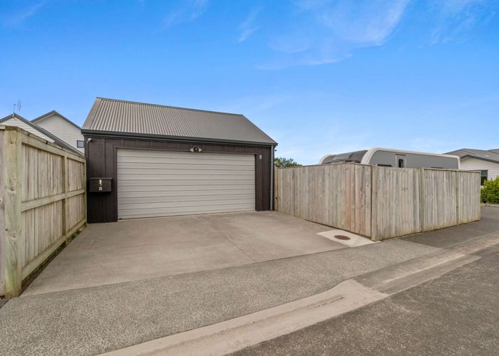  at 2 Magnolia Lane, Helensville
