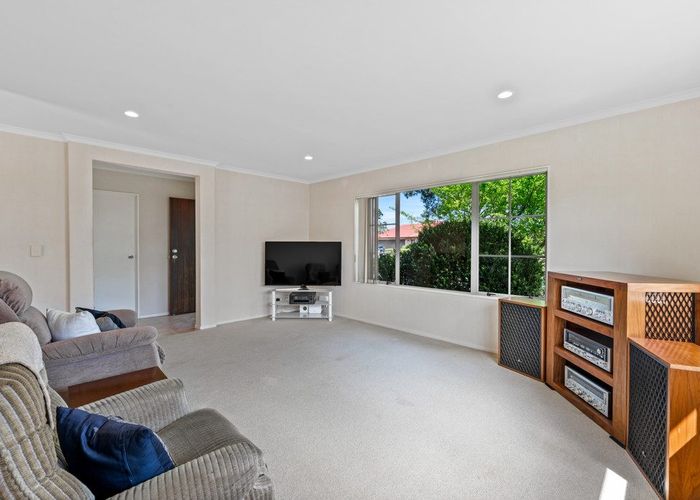  at 12 Richfield Crescent, Westgate, Waitakere City, Auckland