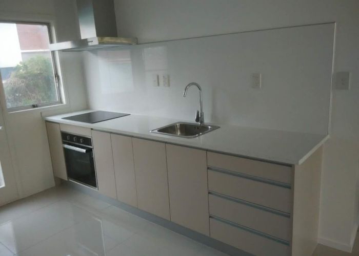  at 8/1 Kingsway Ave, Sandringham, Auckland City, Auckland