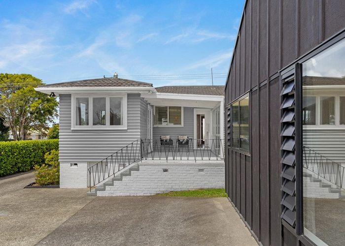  at 19 Metcalfe Road, Ranui, Auckland