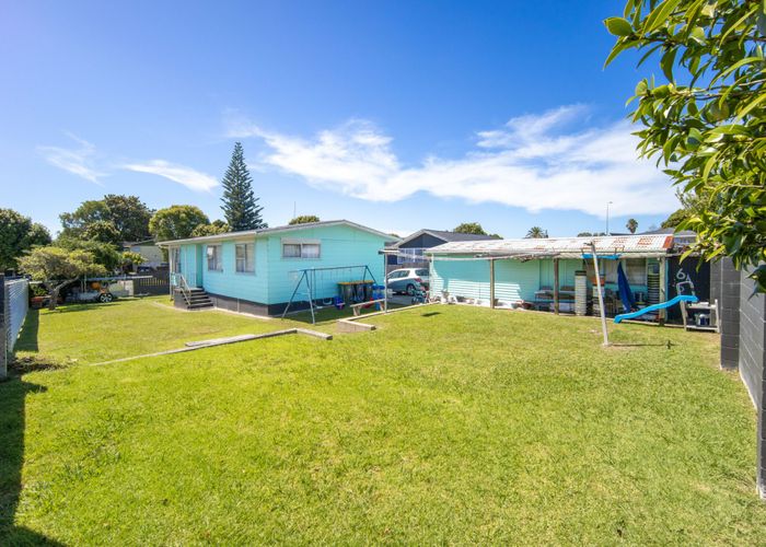  at 6 Burbank Avenue, Manurewa, Manukau City, Auckland