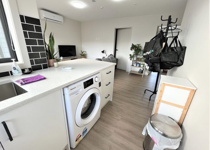  at 9/7 Stamford Park Road, Mount Roskill, Auckland City, Auckland