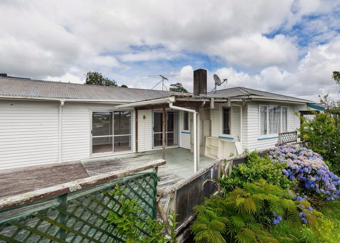  at Henderson, Waitakere City, Auckland