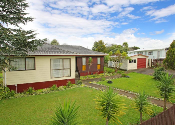  at 2 Foxlaw Street, Randwick Park, Auckland