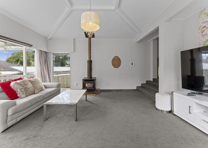  at 7 Phoenix Place, Papatoetoe, Auckland