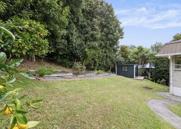  at 2/31 Auld Street, Torbay, Auckland