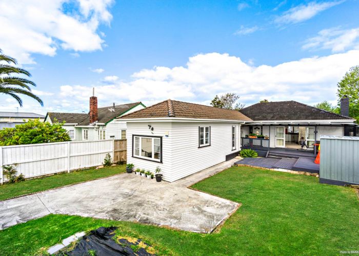  at 44 Fruitvale Road, New Lynn, Auckland