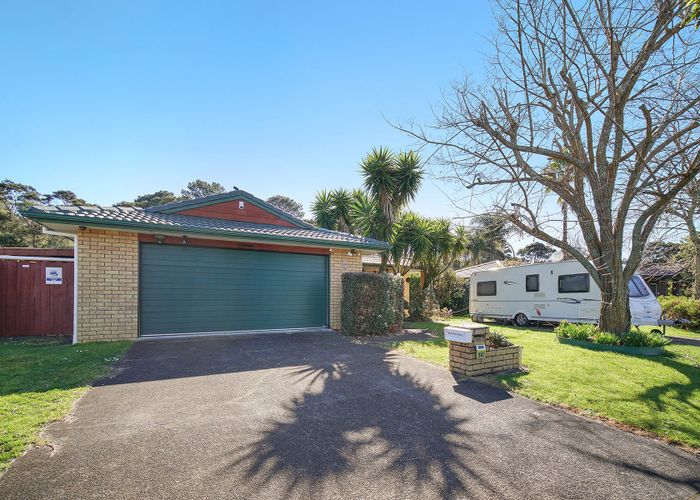  at 14 Waimoko Glen, Swanson, Auckland