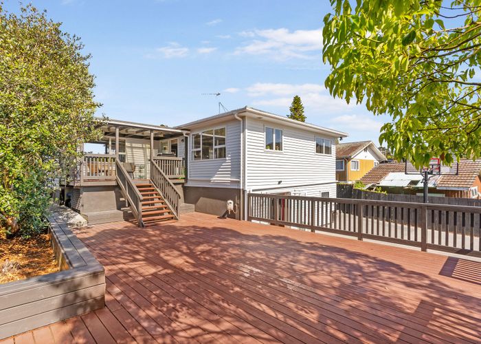  at 18 Grassmere Road, Henderson Valley, Waitakere City, Auckland