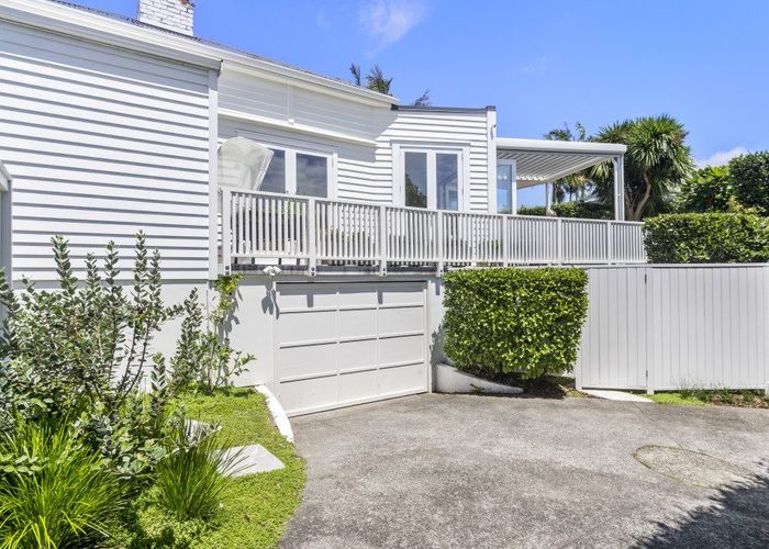  at 40 Livingstone Street, Westmere, Auckland