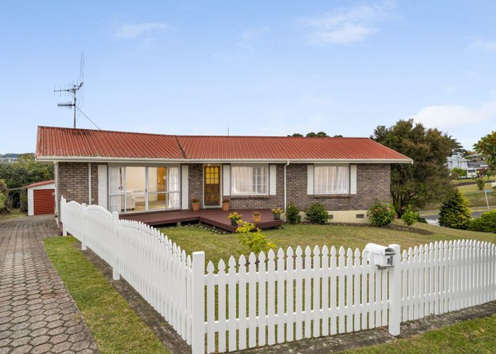  at 1 Taumata Place, Hairini, Tauranga