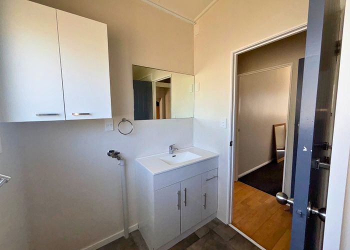  at 1/4 Kenmore Street, Westown, New Plymouth, Taranaki