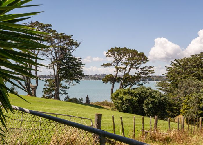  at 4 Marion Place, Wai o Taiki Bay, Auckland
