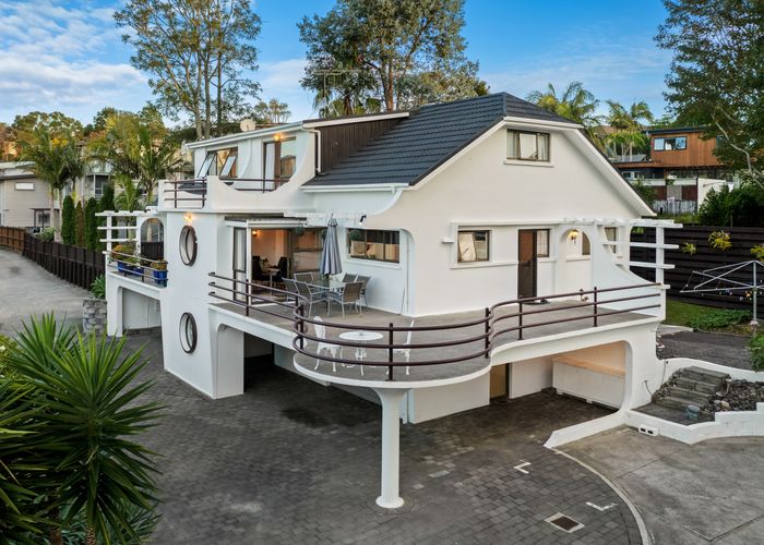  at 10 Castleton Drive, Howick, Auckland