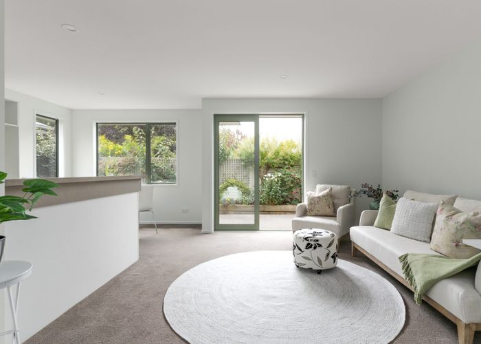  at 3/8 Hillsborough Terrace, Hillsborough, Christchurch