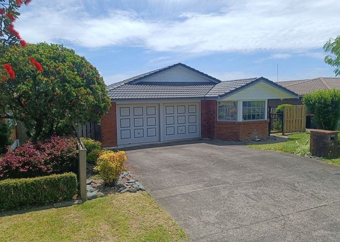  at 2/15 Summermist Drive, Northpark, Manukau City, Auckland