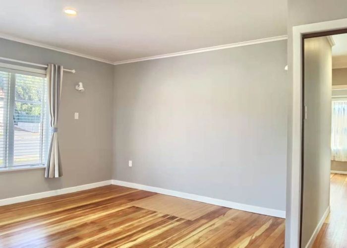  at 91 Hillsborough Road, Hillsborough, Auckland