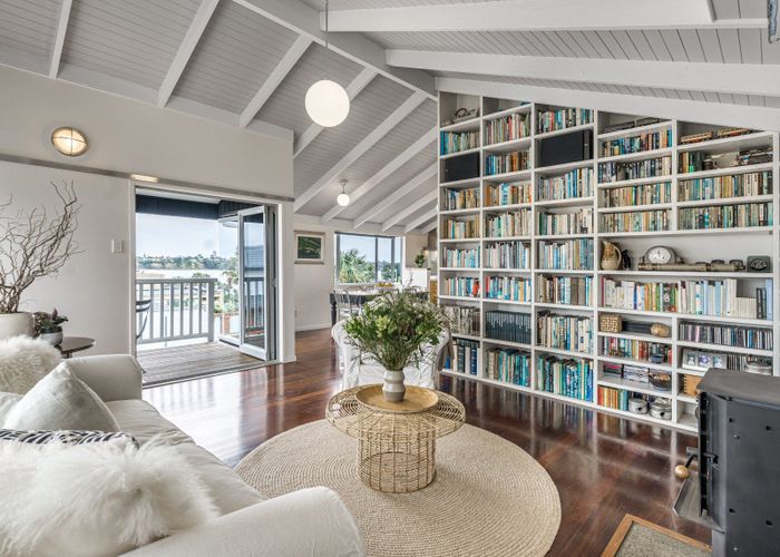  at 1/104 Stanley Point Road, Stanley Point, Auckland