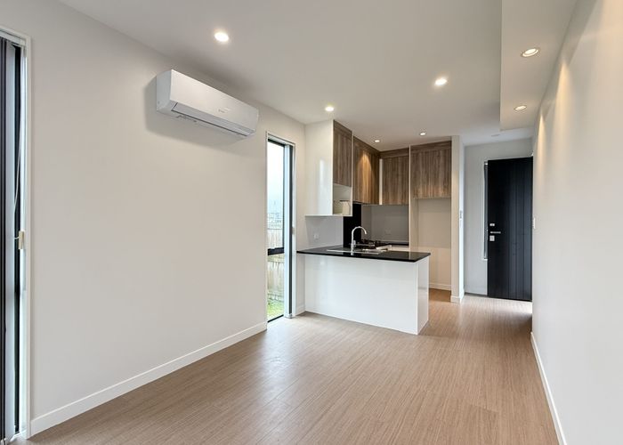  at 5/21 Akoranga Dr, Northcote, North Shore City, Auckland