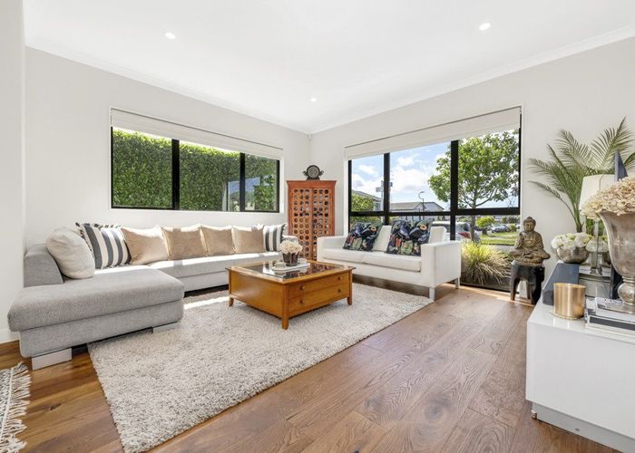  at 8 Lavey Road, Flat Bush, Manukau City, Auckland