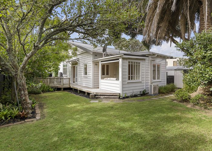  at 29 Stafford Road, Northcote Point, Auckland