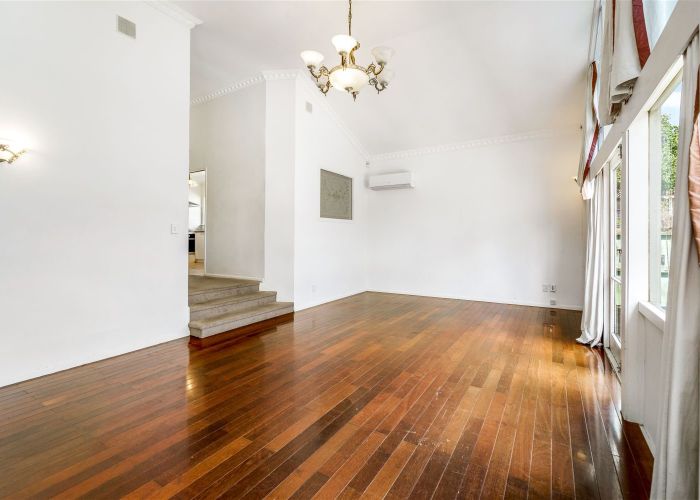  at 2-Jan/32 Rowan Road, Royal Oak, Auckland