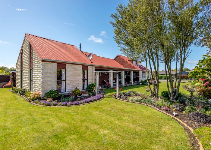  at 20 Gladstone Road, Woodend, Woodend