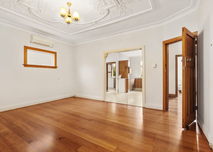  at 12 Darlington Terrace, Miramar, Wellington