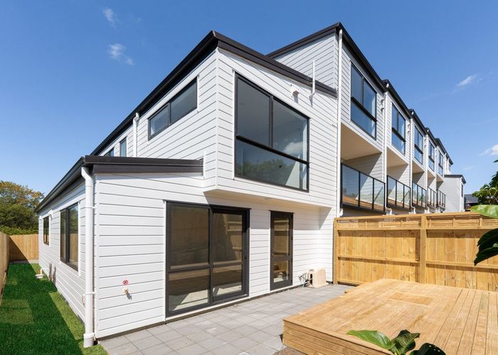  at Lot 4-6/11 Kayle Glen, West Harbour, Waitakere City, Auckland