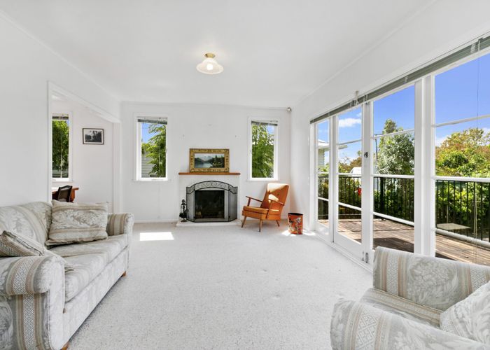  at 16 Koru Street, Mangere Bridge, Auckland