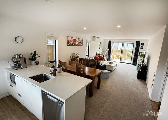  at 70 Jacks Landing Drive, Hamilton Lake, Hamilton, Waikato