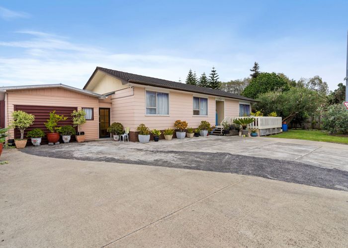  at 68 Diorella Drive, Clover Park, Auckland