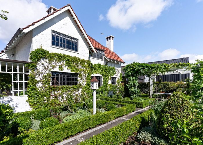  at 14 Rewiti Avenue, Takapuna, North Shore City, Auckland