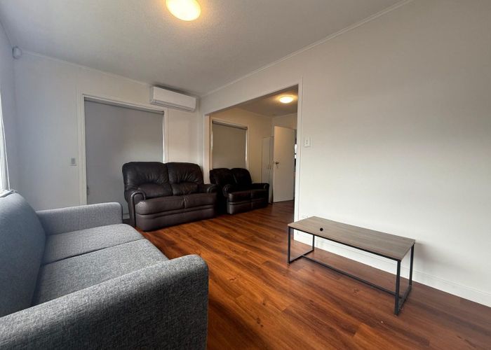  at 32 Carbine Road, Mount Wellington, Auckland City, Auckland