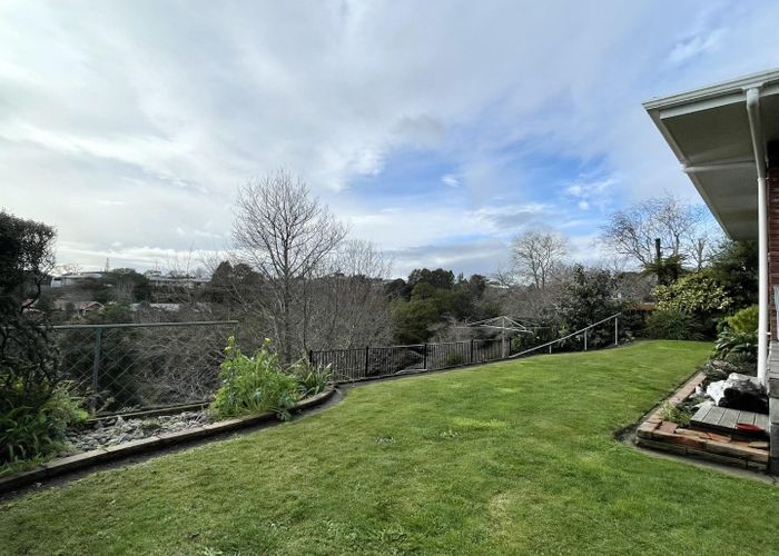  at 9 Montana Place, Merrilands, New Plymouth