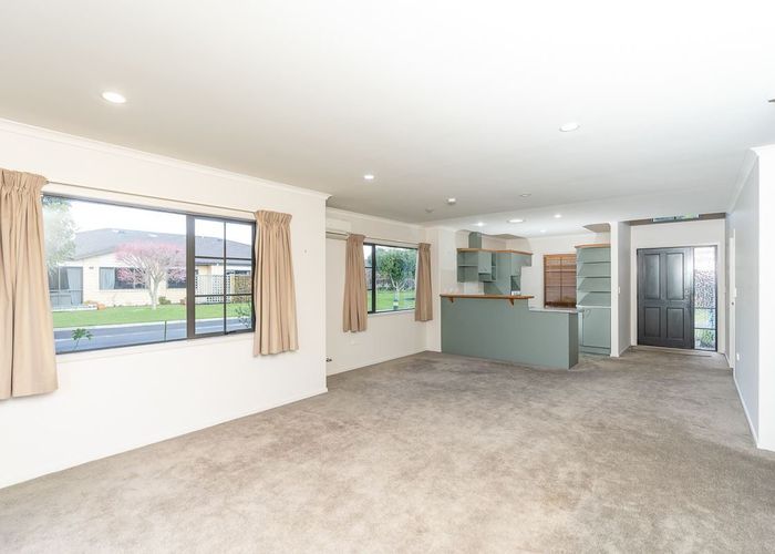  at 27/3 Turnbury Court, Rototuna, Hamilton